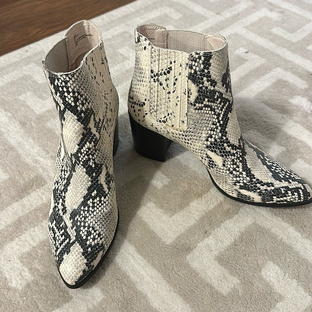 Steve Madden Boots